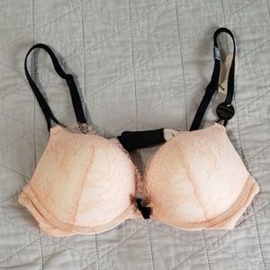 Brand New Victoria Secret Push-Up Bra